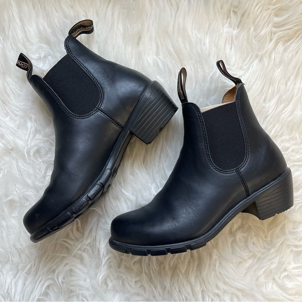 Blundstone #1671 Heel Black Women’s Heeled Chelsea Boot